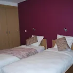 Au Sommet De La Cascade Hotel *