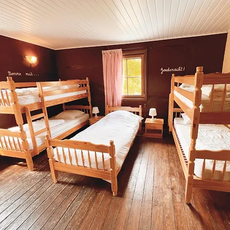 Au Sommet De La Cascade Hotel *