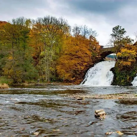 Au Sommet De La Cascade Hotel