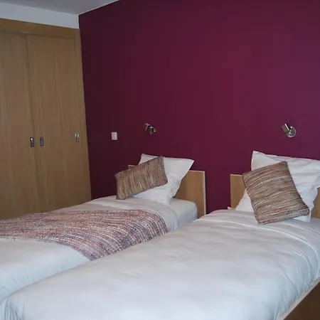 Au Sommet De La Cascade Hotel *