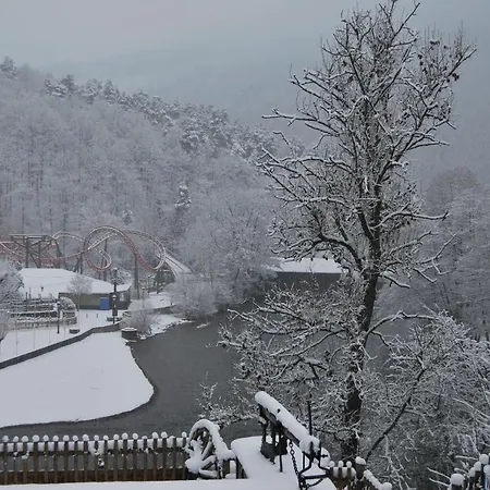 Hotel Au Sommet De La Cascade *