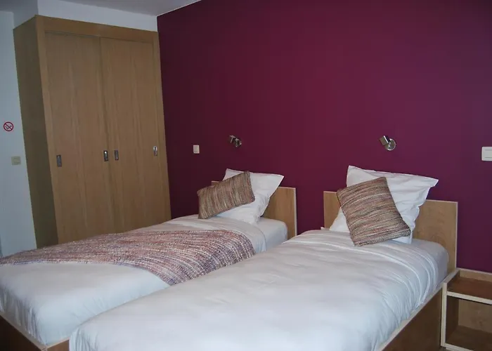 Au Sommet De La Cascade Hotel *